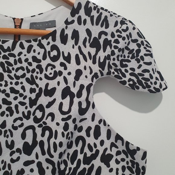 Sheike size 12 grey/black animal print crop - Picture 2 of 6